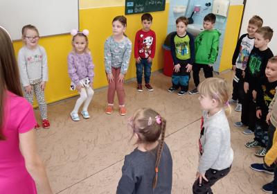 Kamarad Aneb Mali Velci Spolu 027