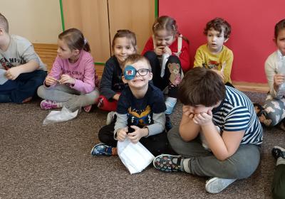 Kamarad Aneb Mali Velci Spolu 046