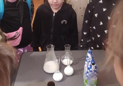 Cesta Mleka 005